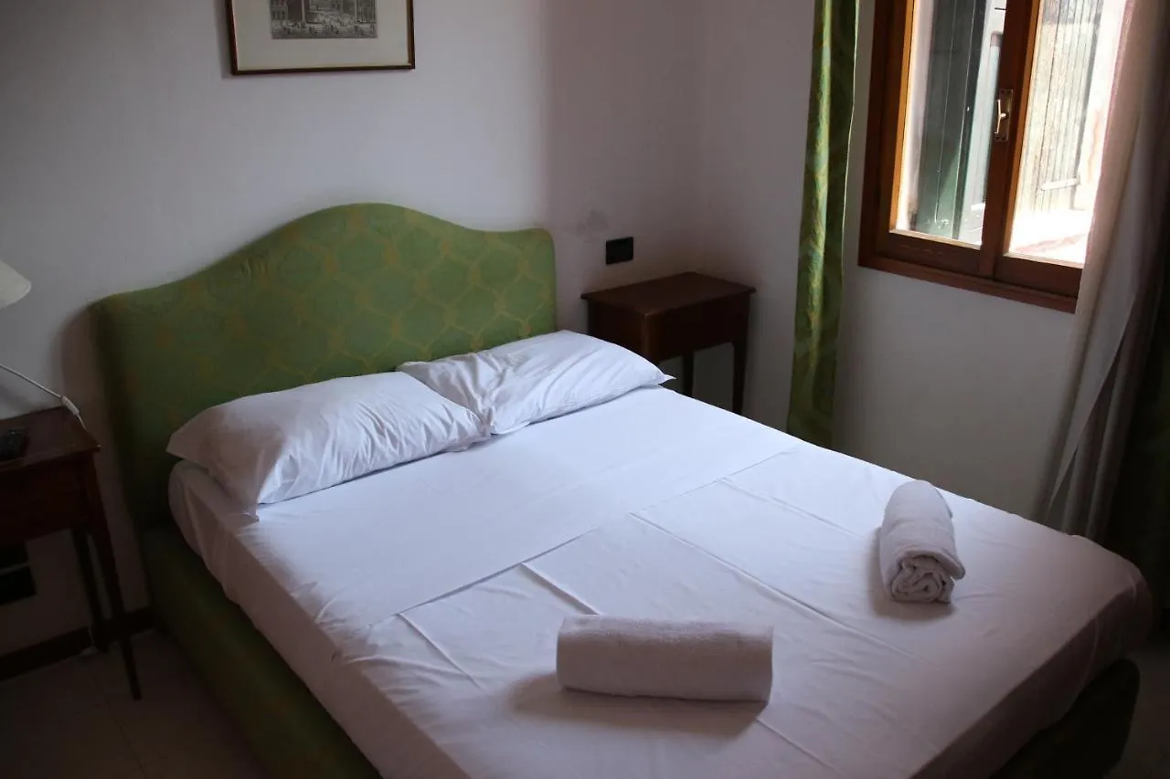 **  Iris Hotel Venedig Italien